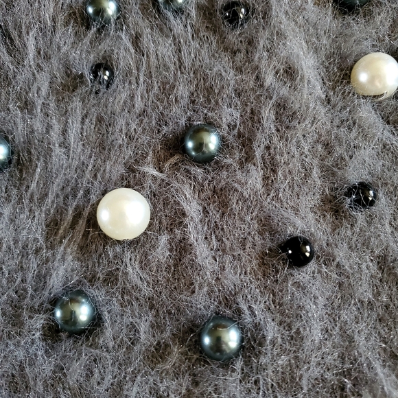Leith Faux-Fur Embellished Beaded Gray Sweater M NWT - Picture 5 of 13